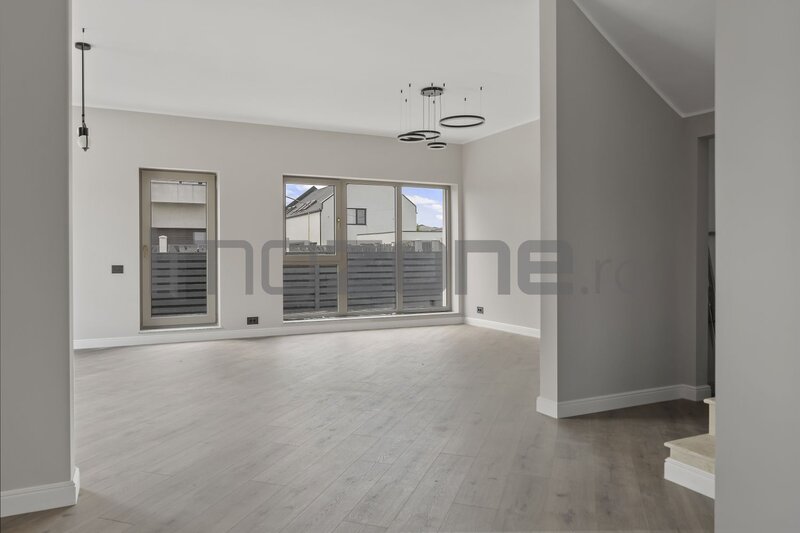 Otopeni, zona Ferme, vila 5 camere, 2 parcari, finisata la alb, comision 0%.