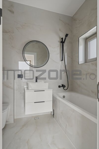 Otopeni, zona Ferme, vila 5 camere, 2 parcari, finisata la alb, comision 0%.